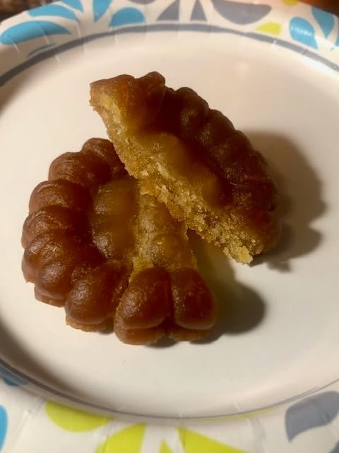 KINIKORA Yakgwa, 2 Packs (21.16oz, 600g), Korean Traditional Corn Syrup-Glazed Fried Dough Cookies customer photo 1
