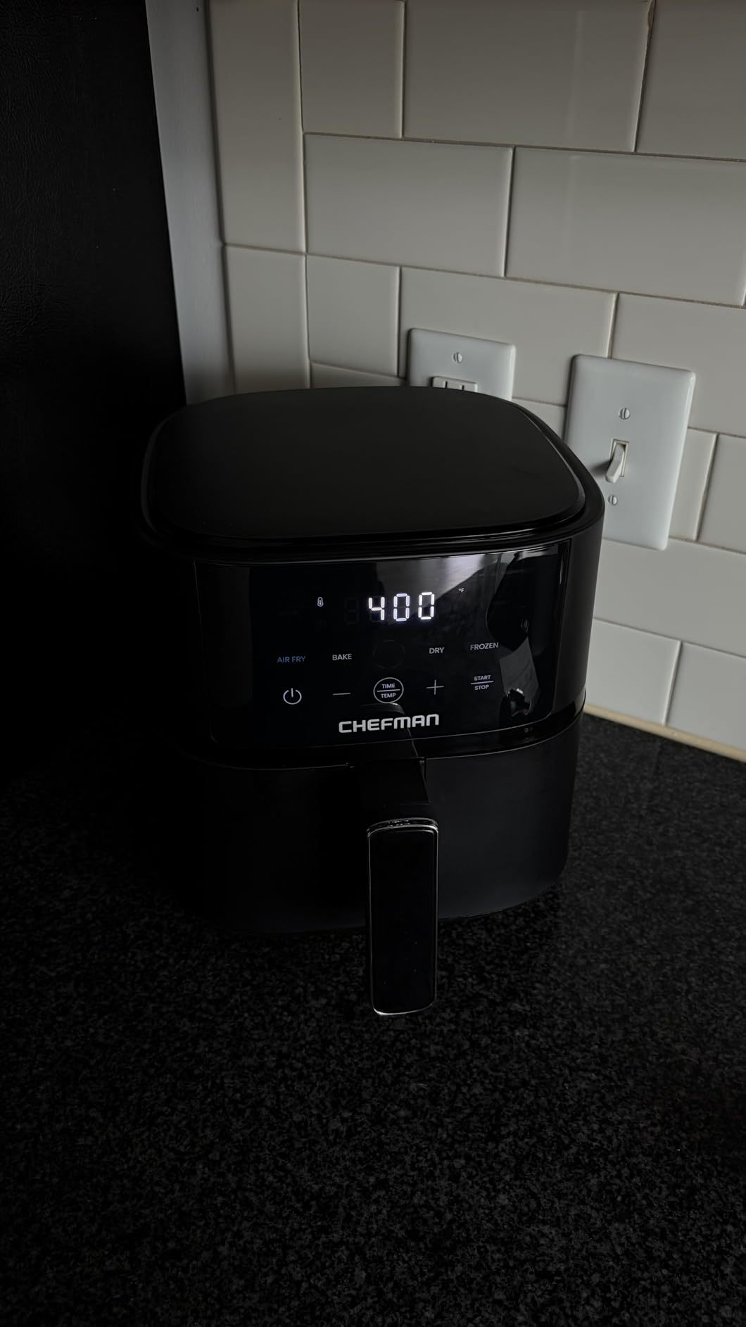 Chefman Air Fryer - 4 QT Compact Airfryer for Quick & Easy Meals in Minutes, Features Hi-Fry Technology for Extra Crisp, Touchscreen Controls with 4 Presets, Nonstick & Dishwasher Safe Basket - Black customer photo 1