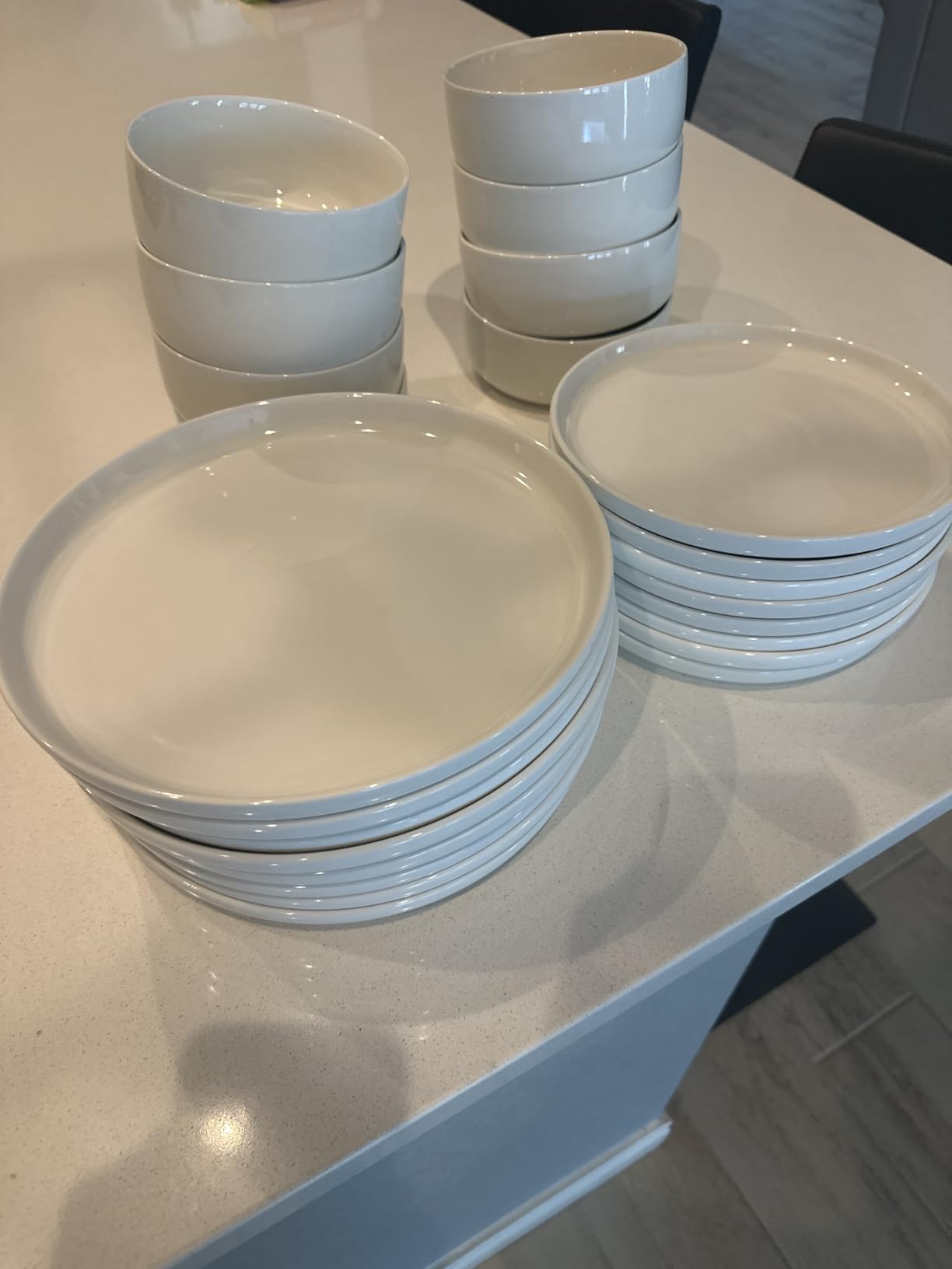 MALACASA 12 Pcs Porcelain Plates and Bowls Sets, Dinnerware Set for 4, White | Modern Ceramic Dishware Set, Kitchen Dining Ware, Microwave and Dishwasher Safe, Chip Resistant, Series LUNA customer photo 2