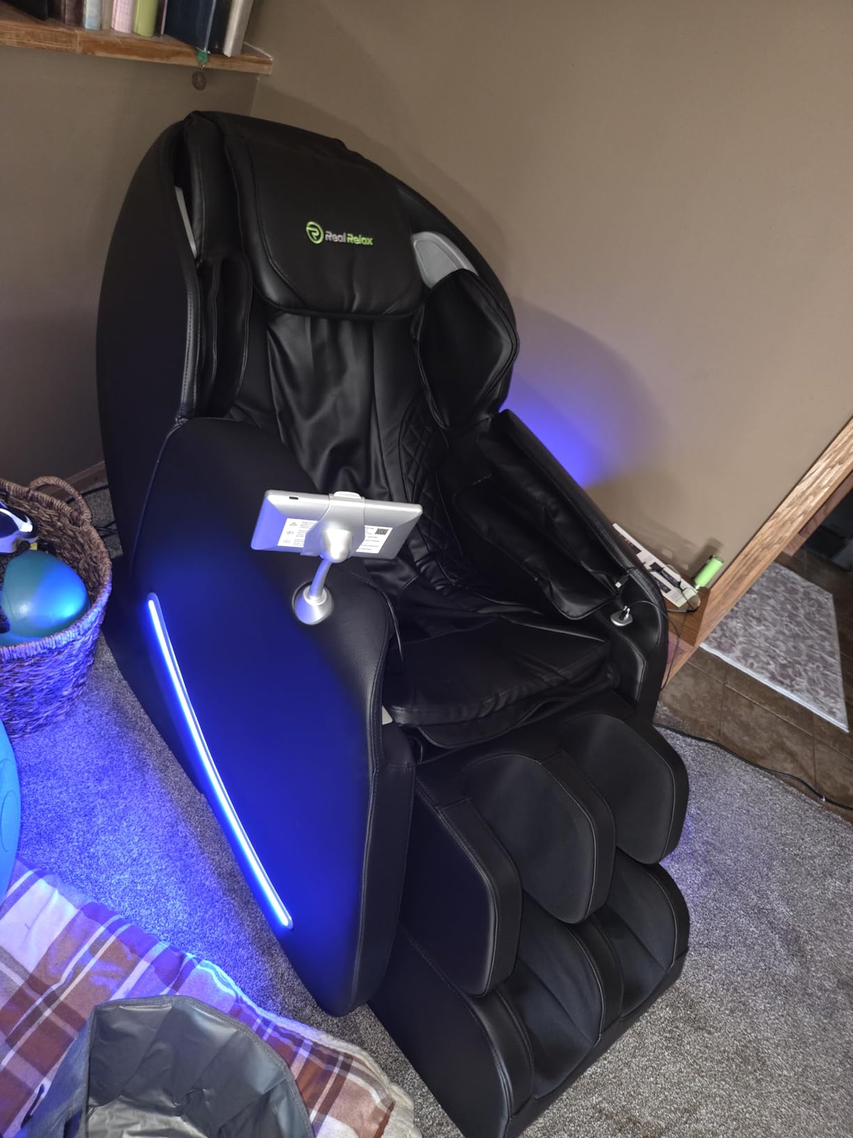 Real Relax Massage Chair Full Body with Unique Phone Controller, Zero Gravity 3D SL-Track Recliner with APP Control, Child Lock, Pause Button, Favor-06, Black customer photo 5