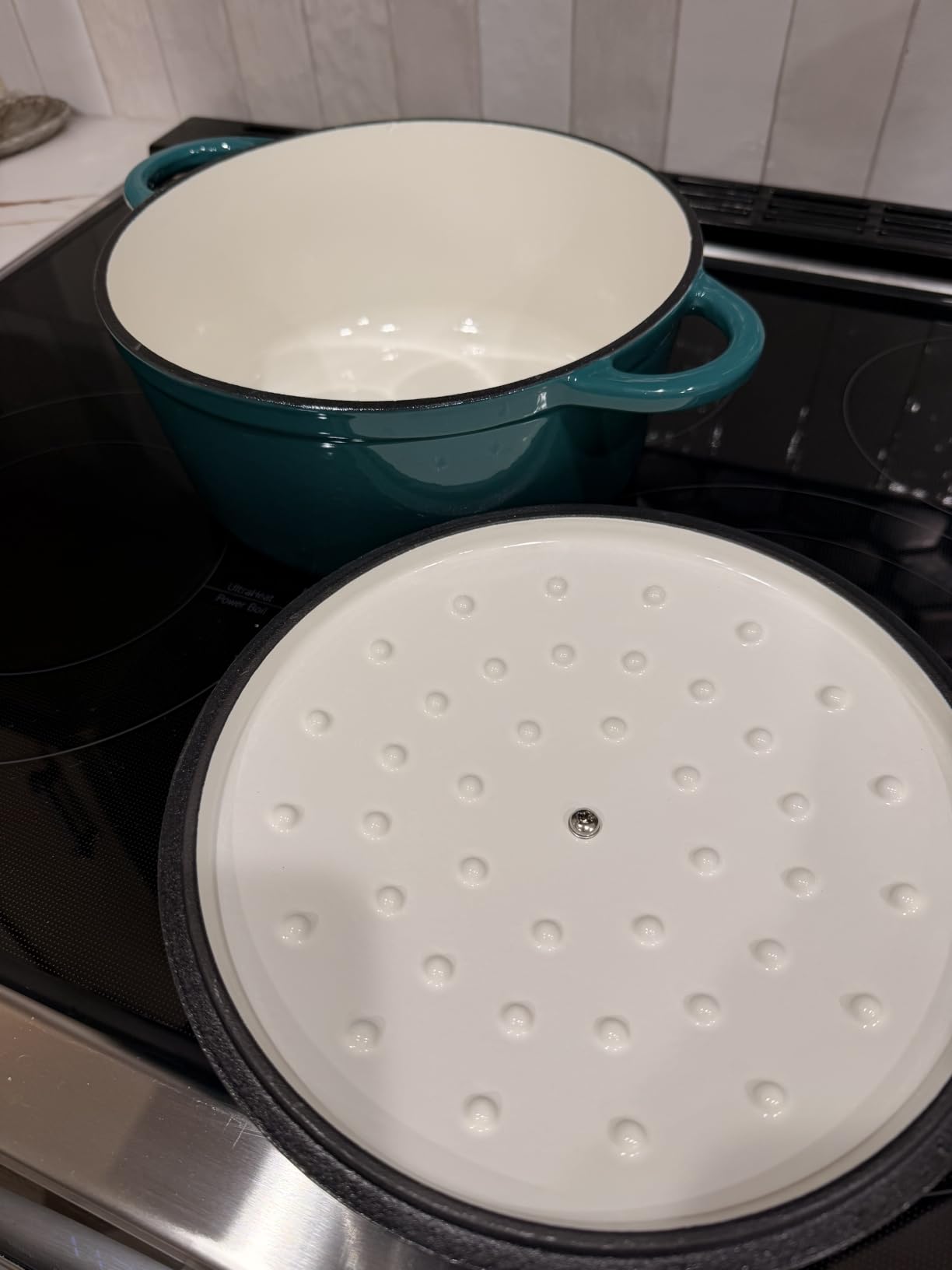 Overmont Enameled Cast Iron Dutch Oven - 7QT Pot with Lid Cookbook & Cotton Potholders - Heavy-Duty Cookware for Braising, Stews, Roasting, Sourdough Baking bottle green customer photo 2