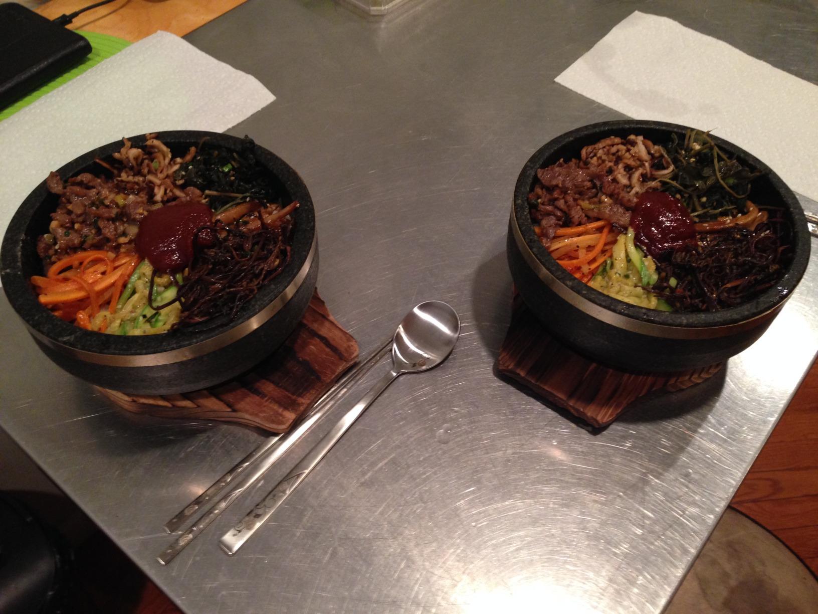 Crazy Korean Cooking Premium Kimchi, Sauerkraut Fermentation and Storage Container with Inner Vacuum Lid (0.9 Gal Sandy Brown (3.4L)) customer photo 1