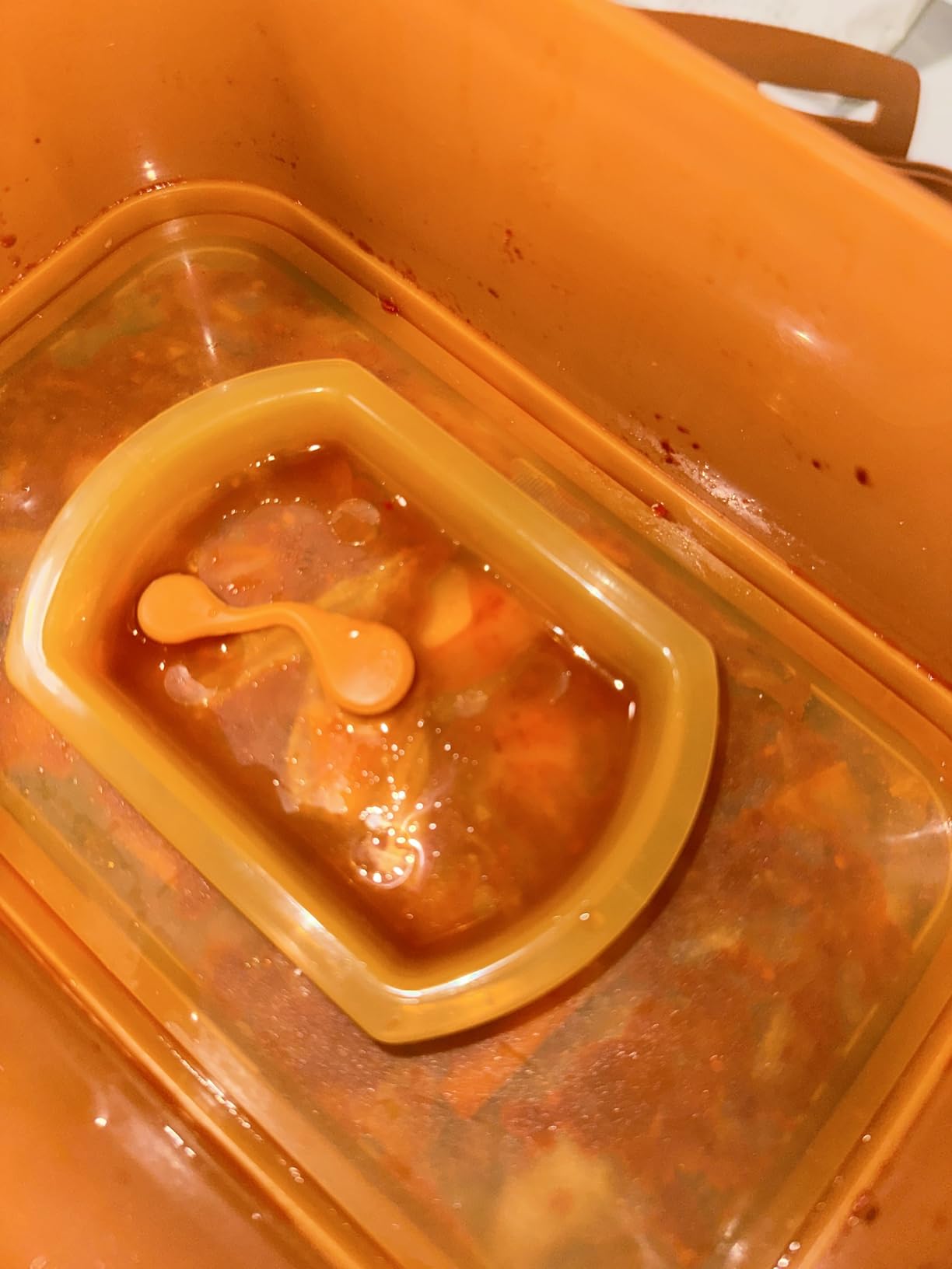 Crazy Korean Cooking Premium Kimchi, Sauerkraut Fermentation and Storage Container with Inner Vacuum Lid (0.9 Gal Sandy Brown (3.4L)) customer photo 2