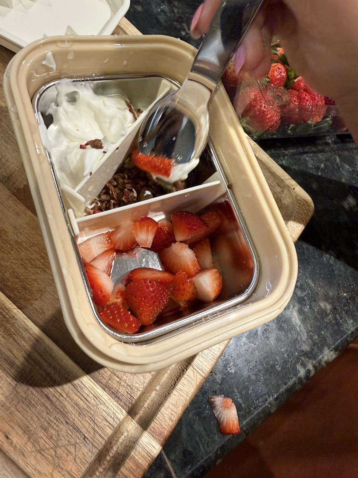 Stainless Picnic Lunch Box Set With Pouch. Thermal Lunch Box for Outdoor and Office (18.6oz / 550ml). Made In Korea customer photo 2