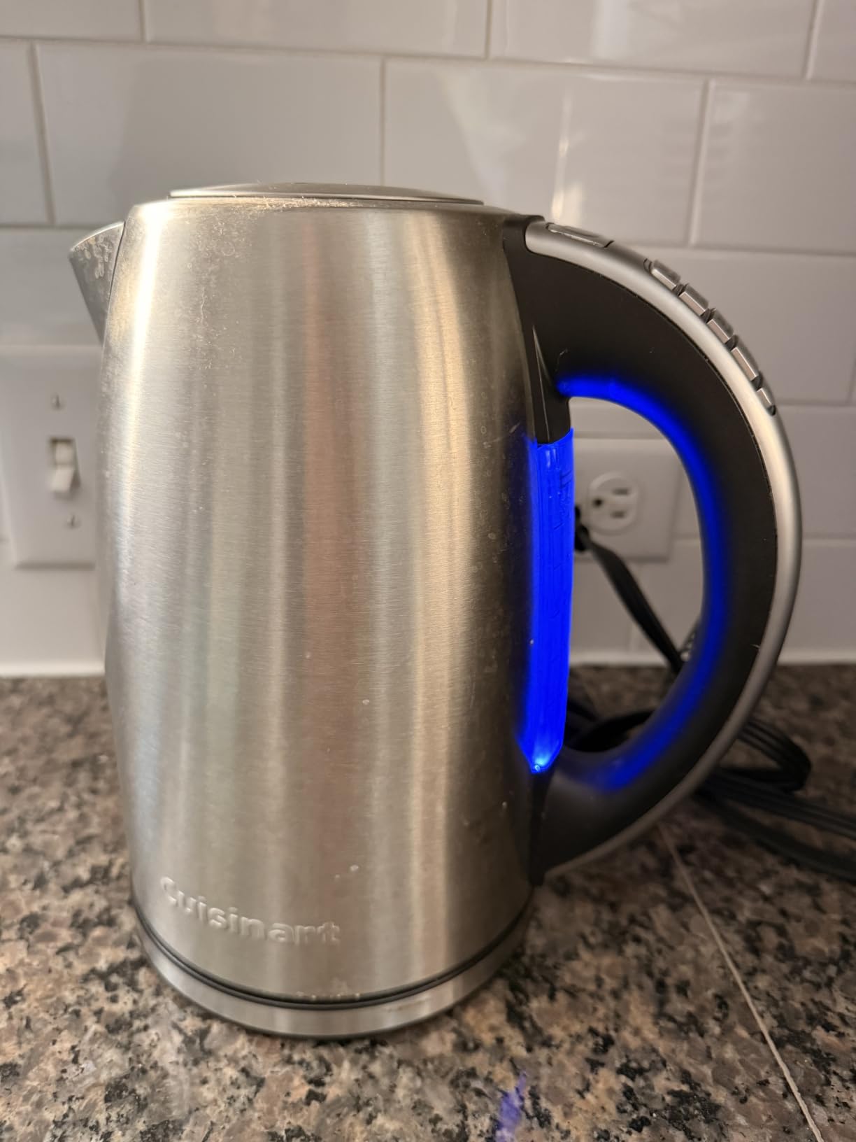 Cuisinart PerfecTemp 1.7-Liter Electric Kettle, Cordless Electric Tea Kettle, 1500W for Fast Heat-Up, 6 Preset Temperatures, 30-Minute Keep Warm, Stay Cool Nonslip Handle, Pistachio Stainless customer photo 1