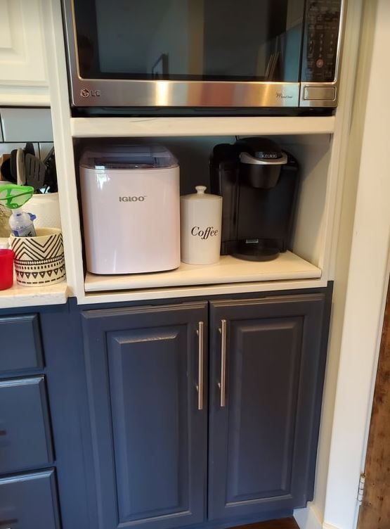 Igloo Portable Ice Maker with Scoop - Ice Maker with LED Control Panel & 1.5 Quart Water Tank - Stainless Ice Cube Maker Produces 26 Lbs. of Ice in 24 Hours with 9 Large or Small Cubes in 7 Minutes customer photo 2