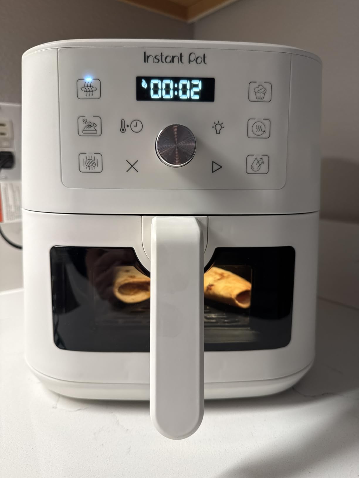 Instant Pot 4Qt VORTEX 6-in-1 Mini Air Fryer, Custom Program Options, Air Fry, Broil, Roast, Dehydrate, Bake, Reheat, Sea Salt, 4 Quarts customer photo 1