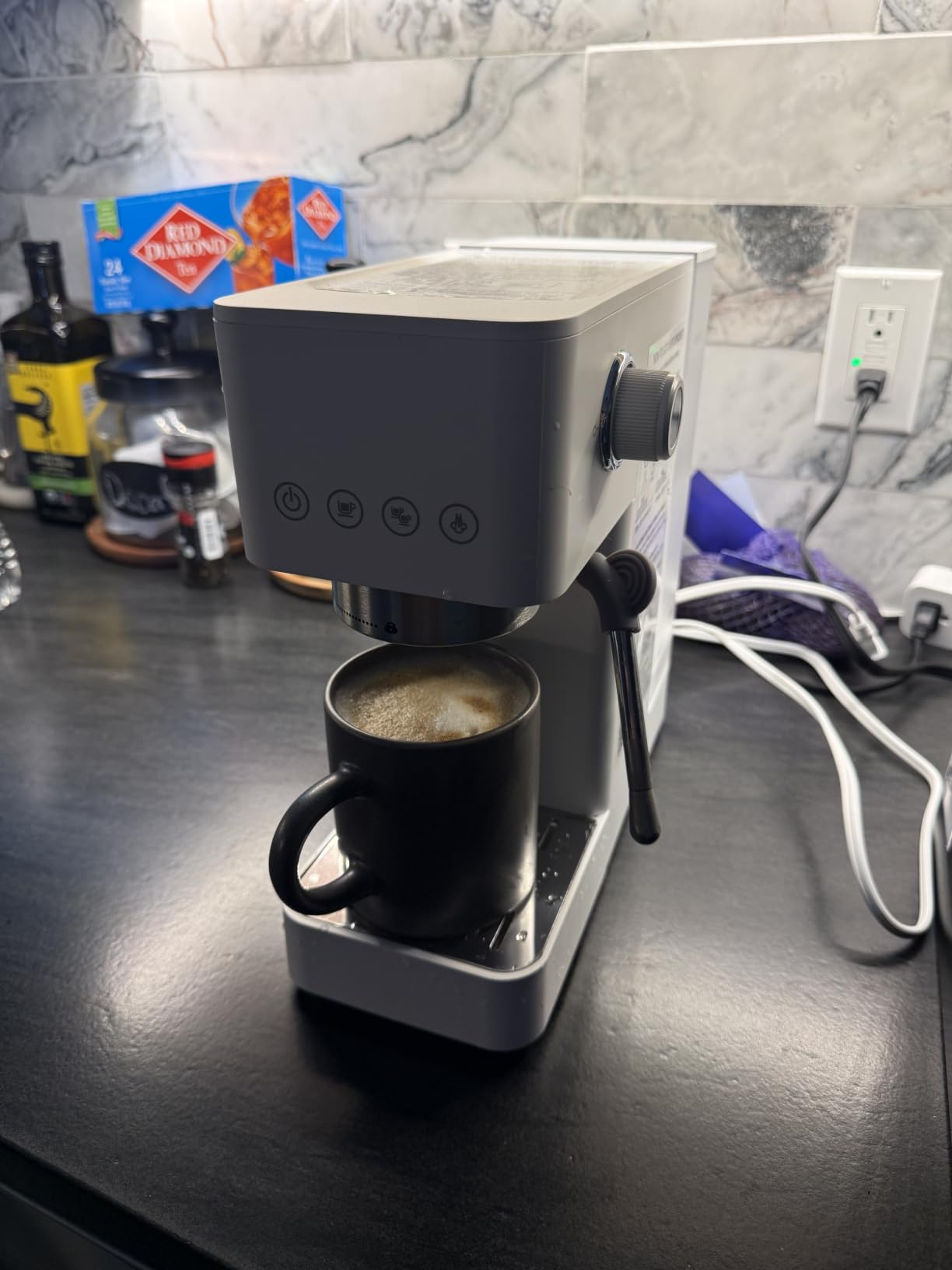 AMZCHEF Compact Espresso Machine 20 Bar, Americano, Latte & Cappuccino customer photo 1