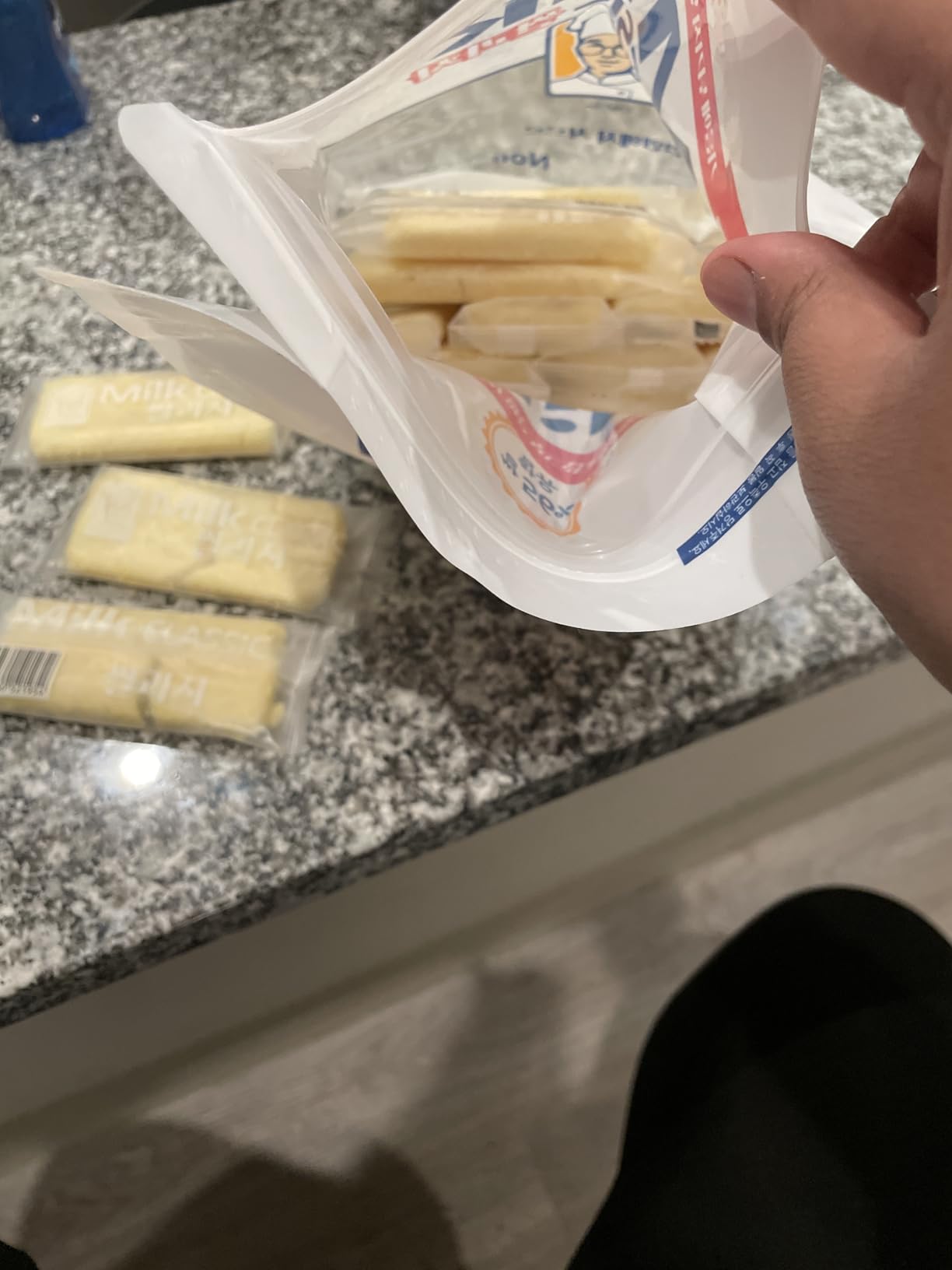 Milk Korean Rice Snack - 24 Pack Kid-Friendly School Snack, Rice, Non-Fried, Zero Trans Fat, Individually Wrapped, 240g (8.47oz) 밀크 쌀과자 customer photo 2