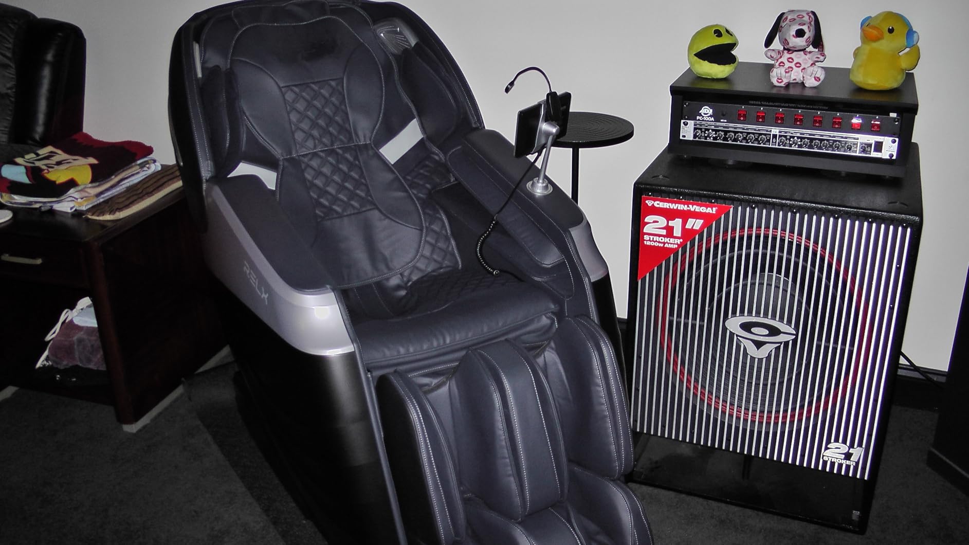 RELX Massage Chair Full Body, 20 Modes Zero Gravity SL-Track Shiatsu Massage Chair Built-in Heat System, Airbag Massage with Body Scan, Deep Yoga Stretch, Calfrest Extension and AI Control(White) customer photo 1