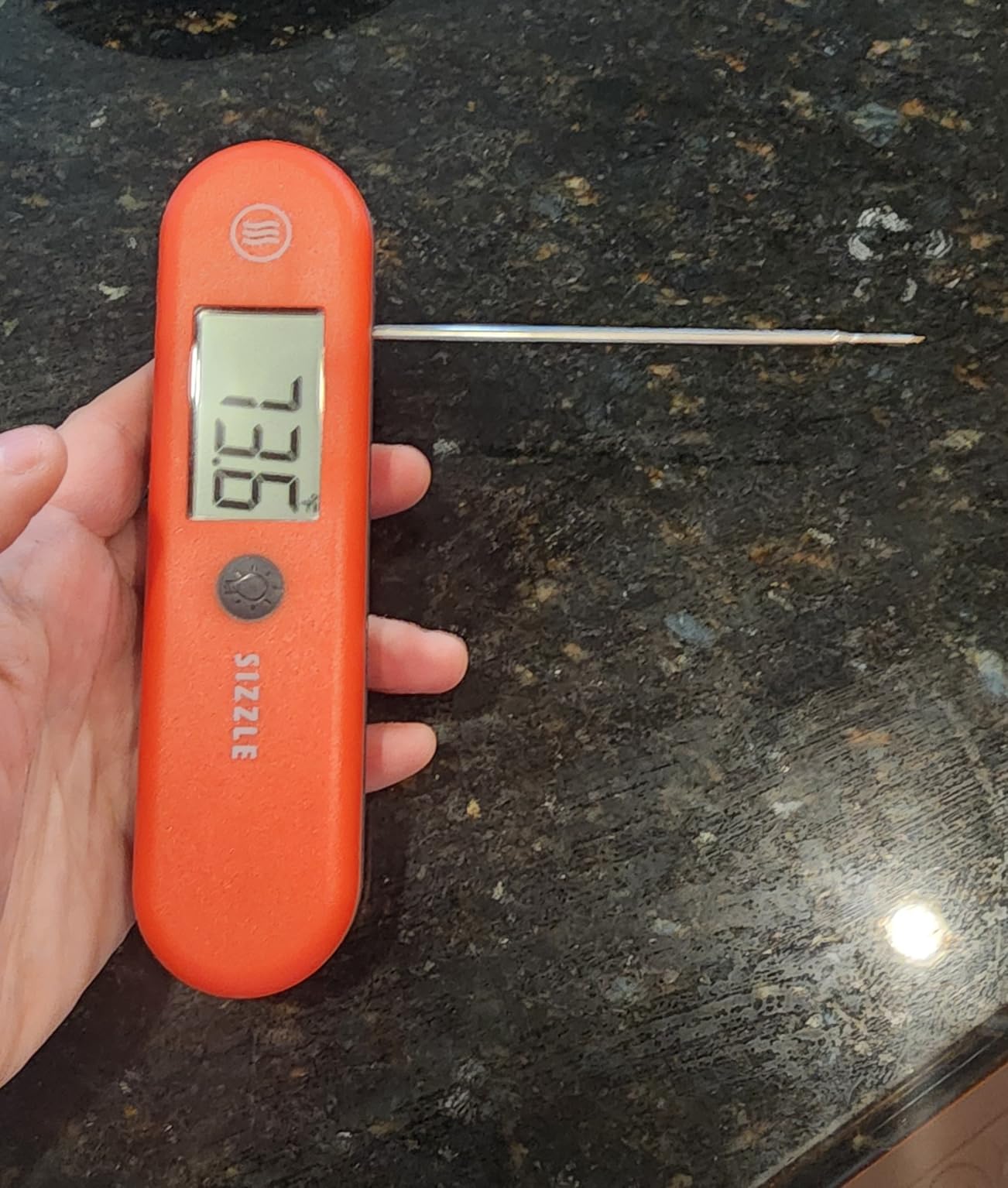 SIZZLE Digital Meat Thermometer - Instant Read in 2 Seconds, Waterproof, Folding Probe with Magnetic Back, Auto-Rotating Backlit Display customer photo 1