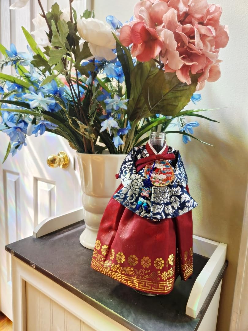 Korean Hanbok Wine Bottle Cover Gift, Unique Korean Gift for Women & Men, Decorative Wine Bottle Outfit for Wedding, Housewarming, Birthday (King/Red) customer photo 1