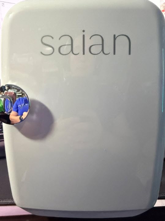 Saian Esty Fridge for Skincare Products - Compact 4L Portable Mini Fridge with Quiet Dual Cooling and Warming for Beauty Tools - Ideal for Desktop, Office or Countertop Use in Home, Spa or Studio customer photo 2