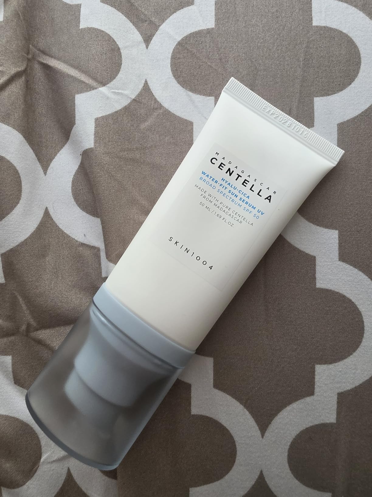 SKIN1004 Centella Hyalu-Cica Water-Fit Sun Serum UV SPF 50 customer photo 2