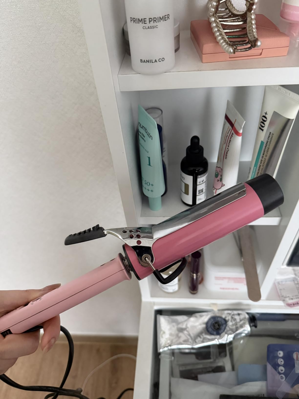 VODANA GlamWave Ceramic Hair Curler 1.6 inch - Shiny & Damage-Free Natural Waves with All-Day Hold | Advanced Double Ceramic Coating with Rapid Instant Heat, Strawberry Cream customer photo 1