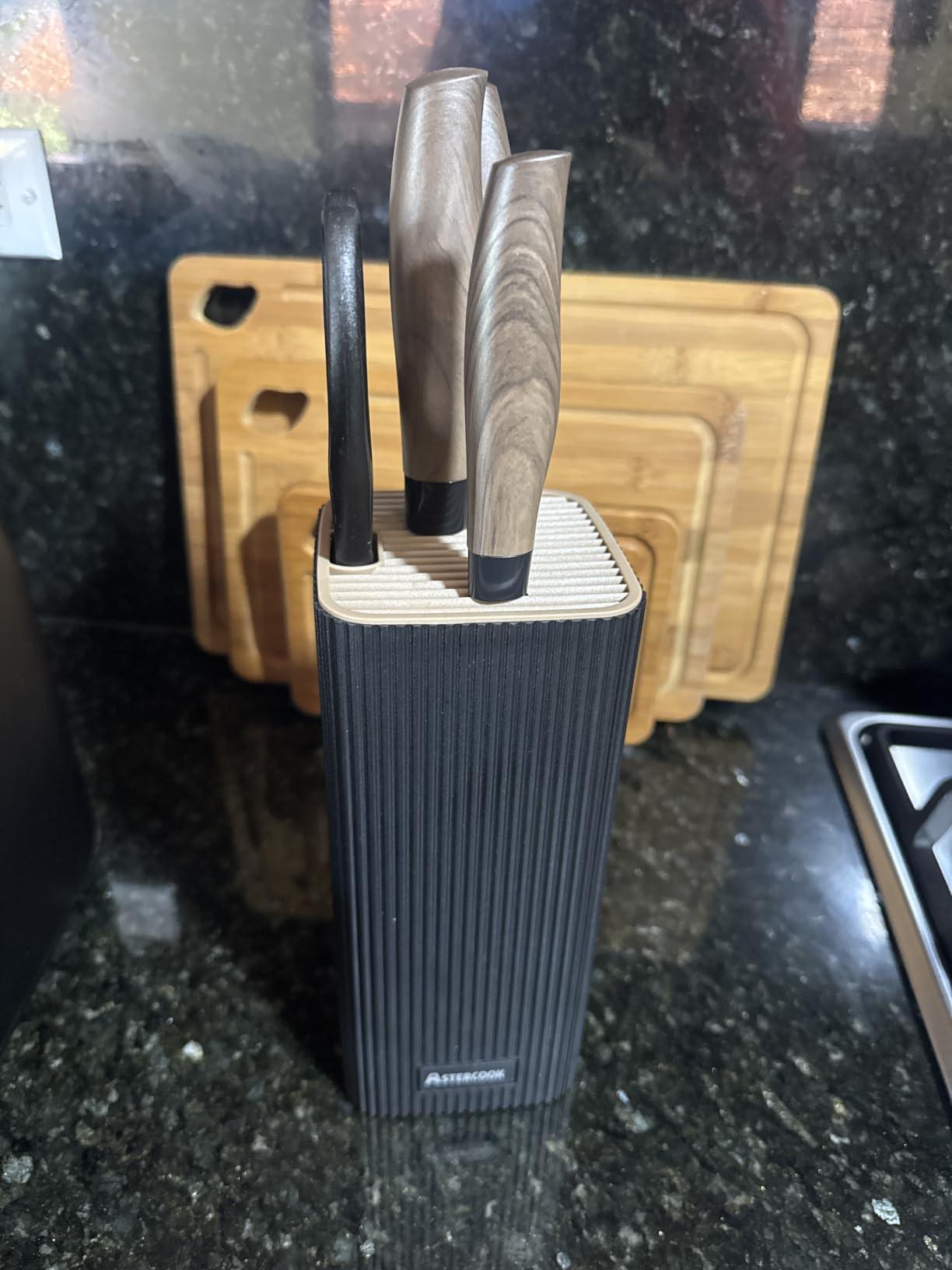 Astercook Knife Set, 6-Piece Kitchen Knife Set with Block, High Carbon Stainless Steel Ultra Sharp Kitchen Knives, Wood Grain Handle, Dishwasher Safe Knife Block Set, Khaki, Kitchen Utility Knives customer photo 1