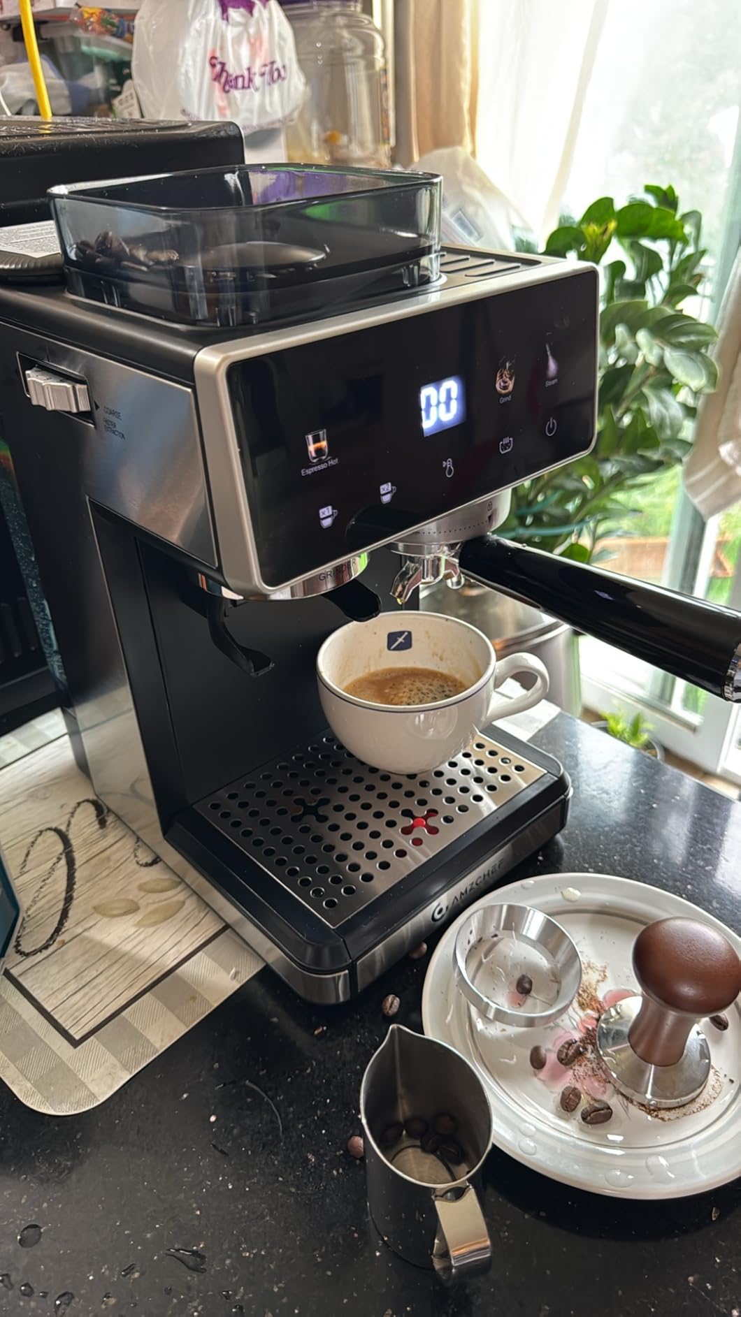 AMZCHEF Espresso Machine with Grinder, Latte & Cappuccino for Home Use | 20 Grind Settings, Built-In Grinder, Hot & Cold Brew, 30s Heat-Up, 3 Temps, 3-10s Pre-Infusion, Milk Frothing, Compact Design customer photo 1