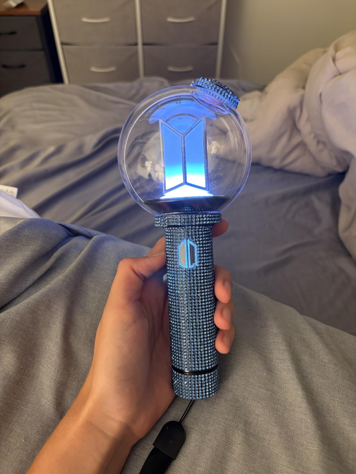 Army Bomb Official LIGHTSTICK VER.4 + 7 Official Photocards & 3 Extra Photocards Set customer photo 1