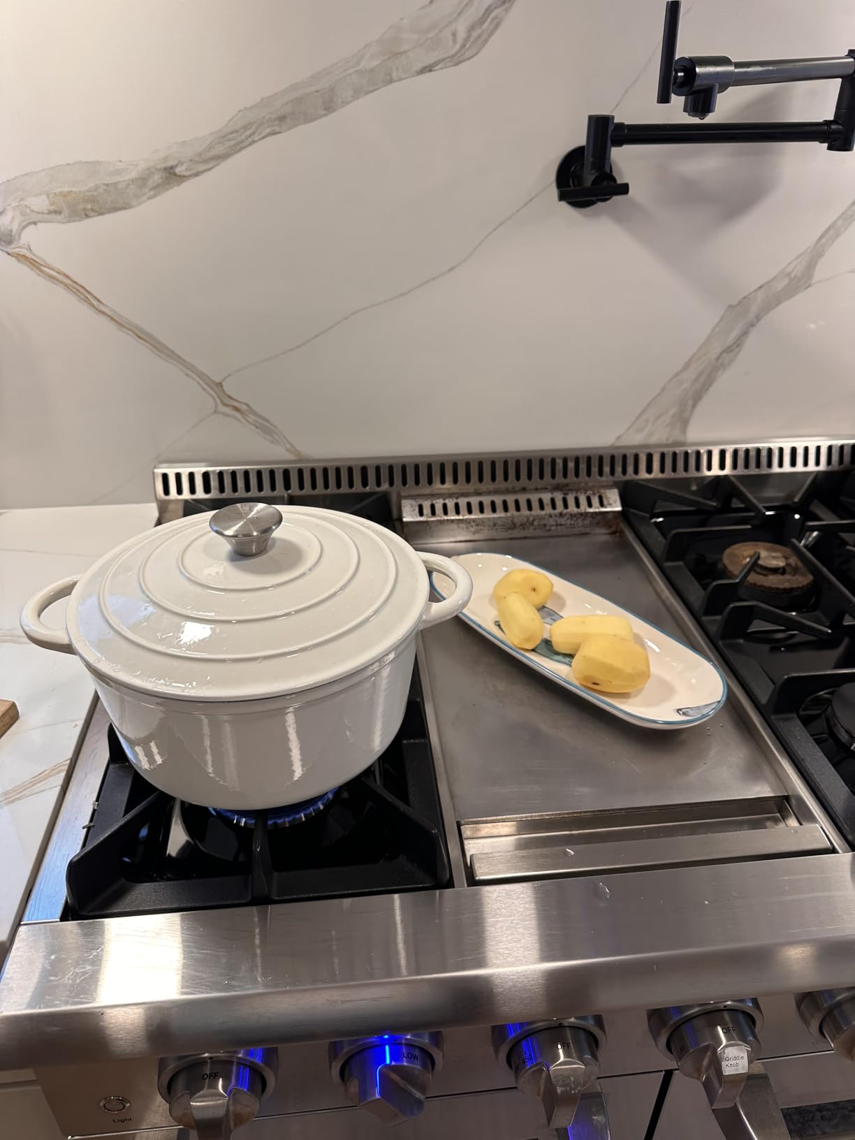 5 Qt Enameled Cast Iron Dutch Oven with Lid, Navy Blue | For Sourdough Bread Baking, Oven Safe to 500°F, Works on All Stovetops, Serves 4-6 customer photo 2