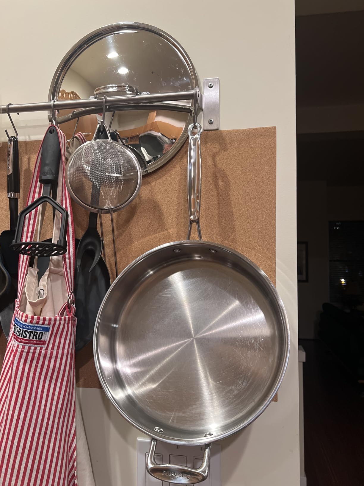 Cuisinart 5.5 Quart Sauté Pan w/ Cover, Stainless Steel Pan with Lid, Large Kitchen Pan, Dishwasher Safe, Compatible with Induction, Electric, Gas Cooktops, Oven Safe Saucepan, Cool Grip Handles customer photo 1