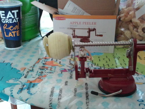 Back To Basics A505 Peel Away Apple Peeler (Casr Iron Suction Base), Red customer photo 1