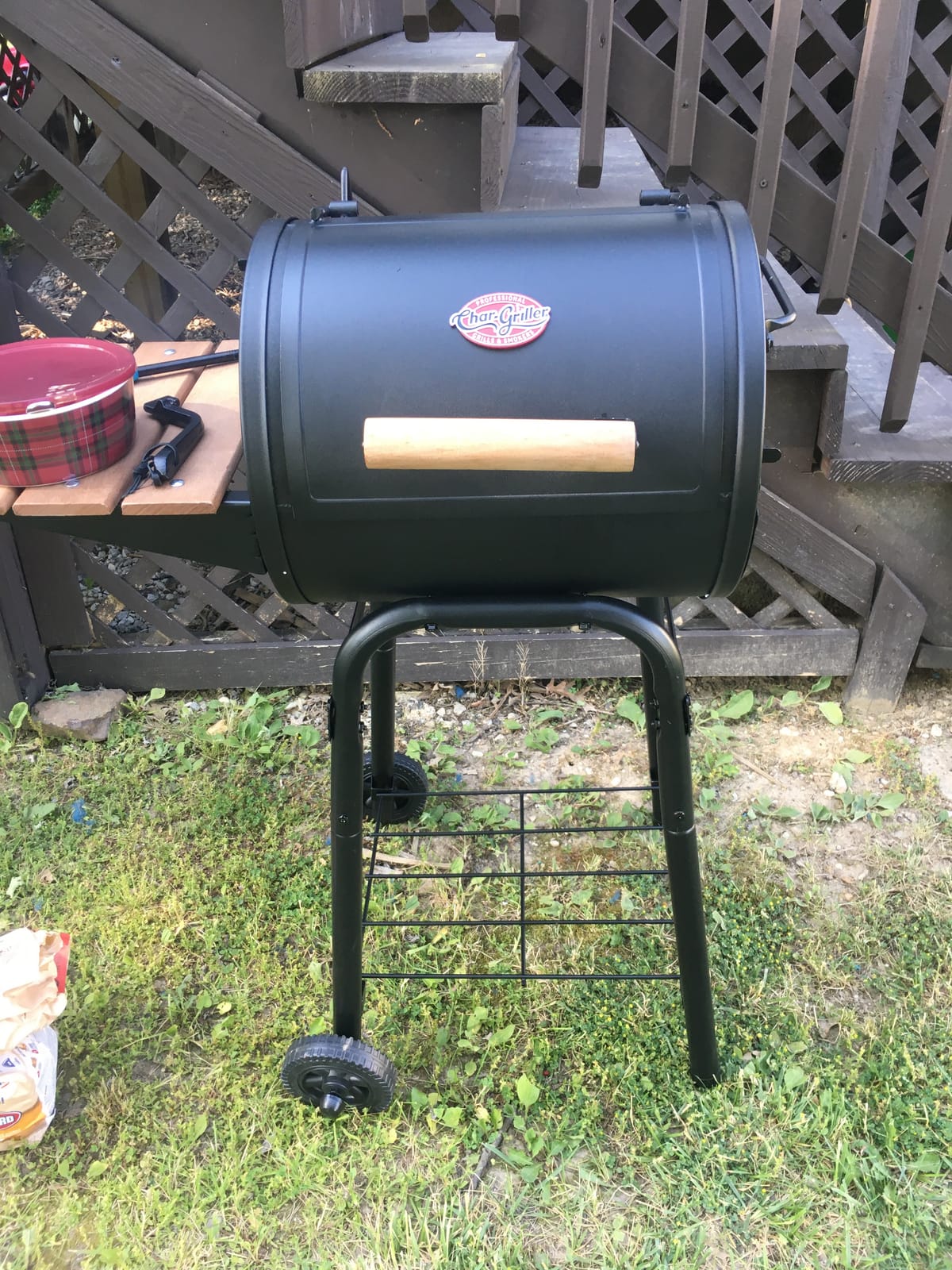 Char-Griller Patio Pro Charcoal Grill and Smoker with Cast Iron Grates, Premium Wood Shelf and Damper Control, 250 Cooking Square Inches, Black, Model E1515 customer photo 1