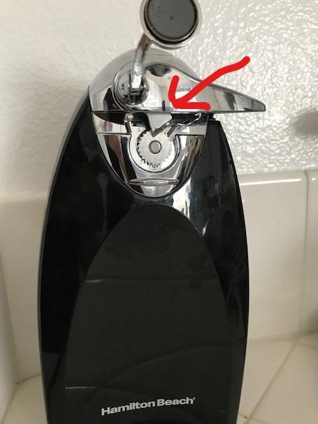 Hamilton Beach Classic Chrome Electric Can Opener with Automatic Shutoff | Patented SureCut Technology Easily Aligns Can | Knife Sharpener | Cord Storage | Extra Tall | Red | 76388J customer photo 2