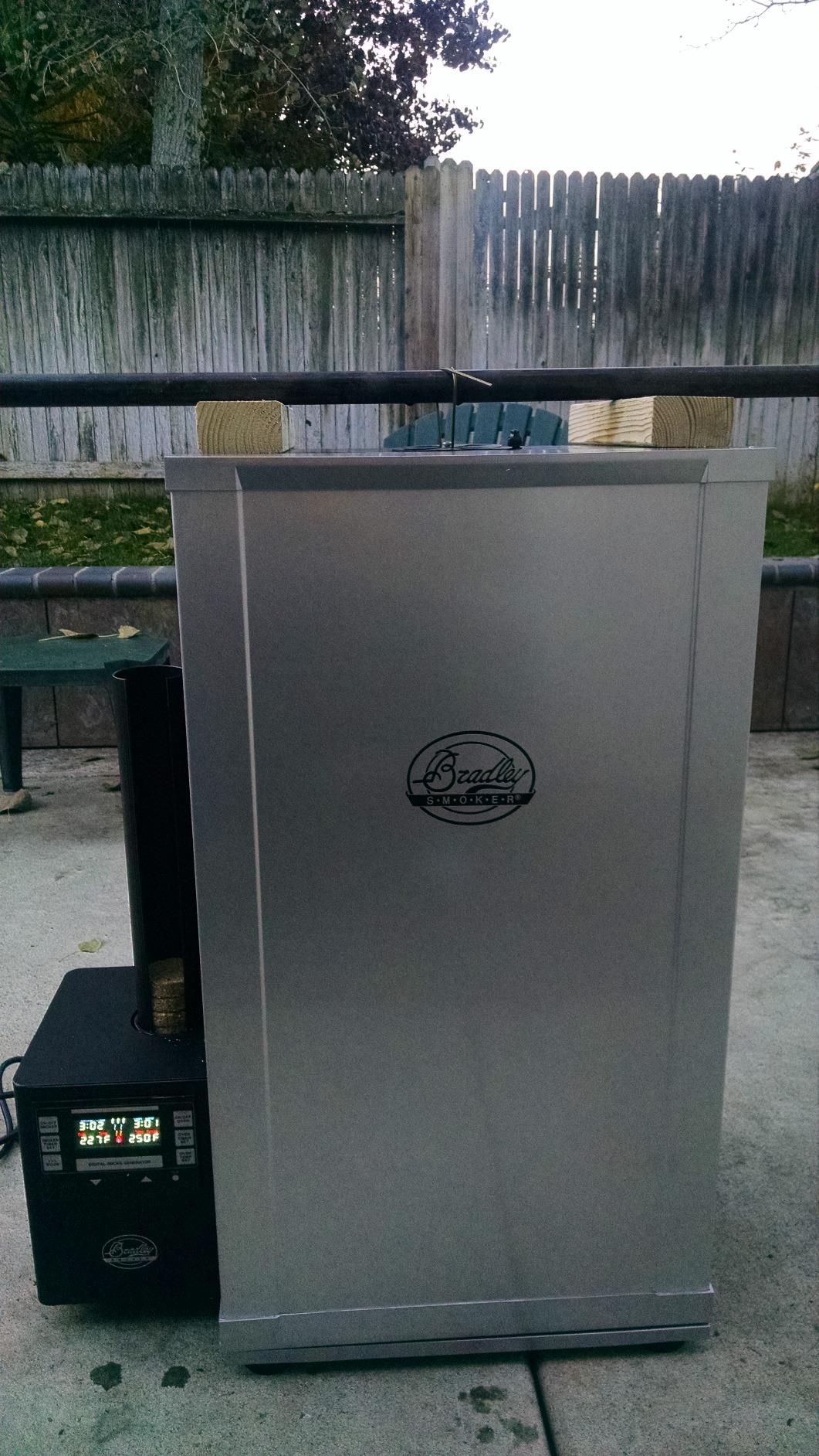 Bradley Smoker 6-Rack Outdoor Electric Smoker | Digital Vertical Smoker With Stainless Steel Grill customer photo 1