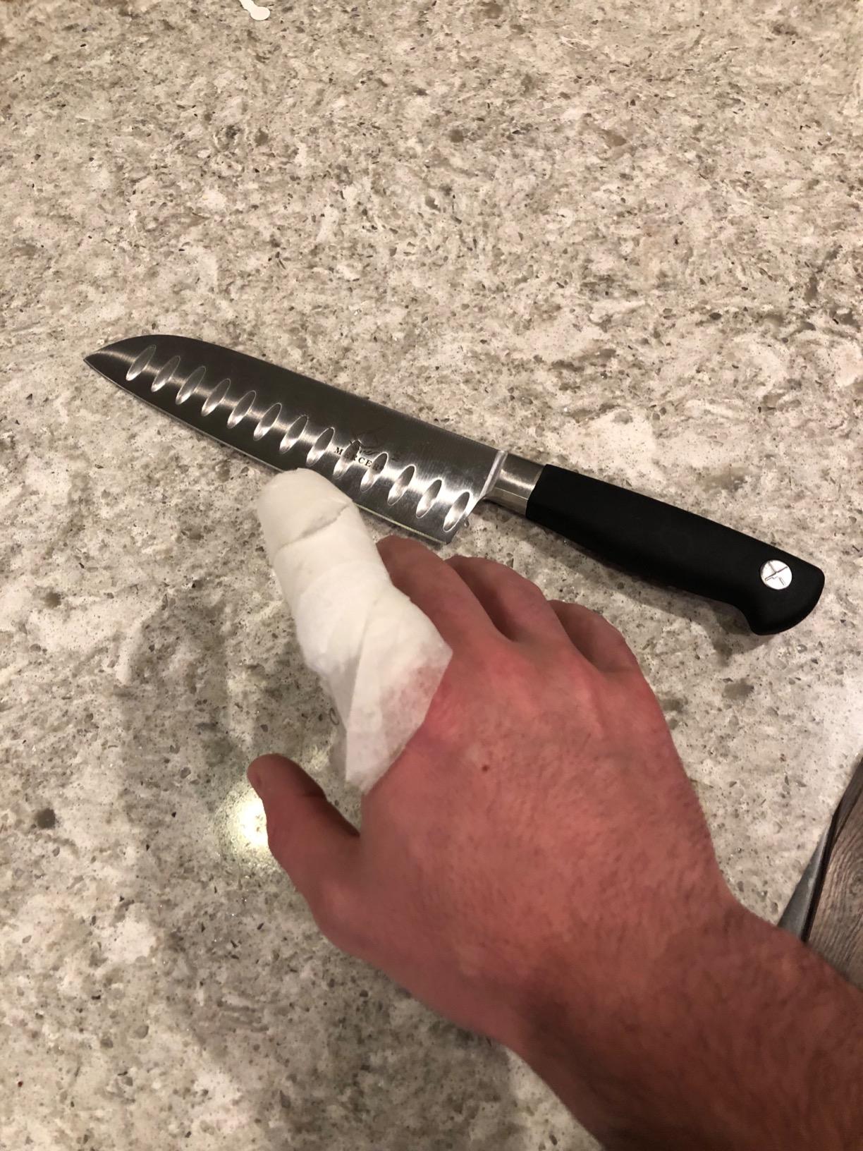 Mercer Culinary M20707 Genesis 7-Inch Santoku Knife, Black customer photo 2
