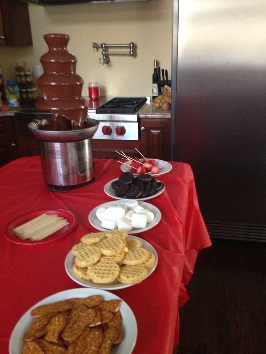 Nostalgia CFF986 32-Ounce Stainless Steel Chocolate Fondue Fountain, 2-Pound Capacity, Easy to Assemble 4 Tiers, Perfect for Nacho Cheese, BBQ Sauce, Ranch, Liqueurs customer photo 2