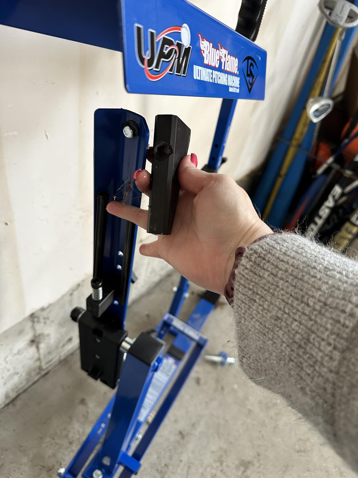 Louisville Slugger Blue Flame Pitching Machine customer photo 1