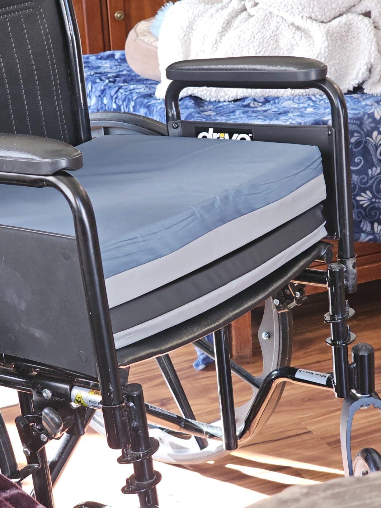 Drive Medical 14886 Skin Protection Gel Wheelchair Seat Cushion customer photo 1