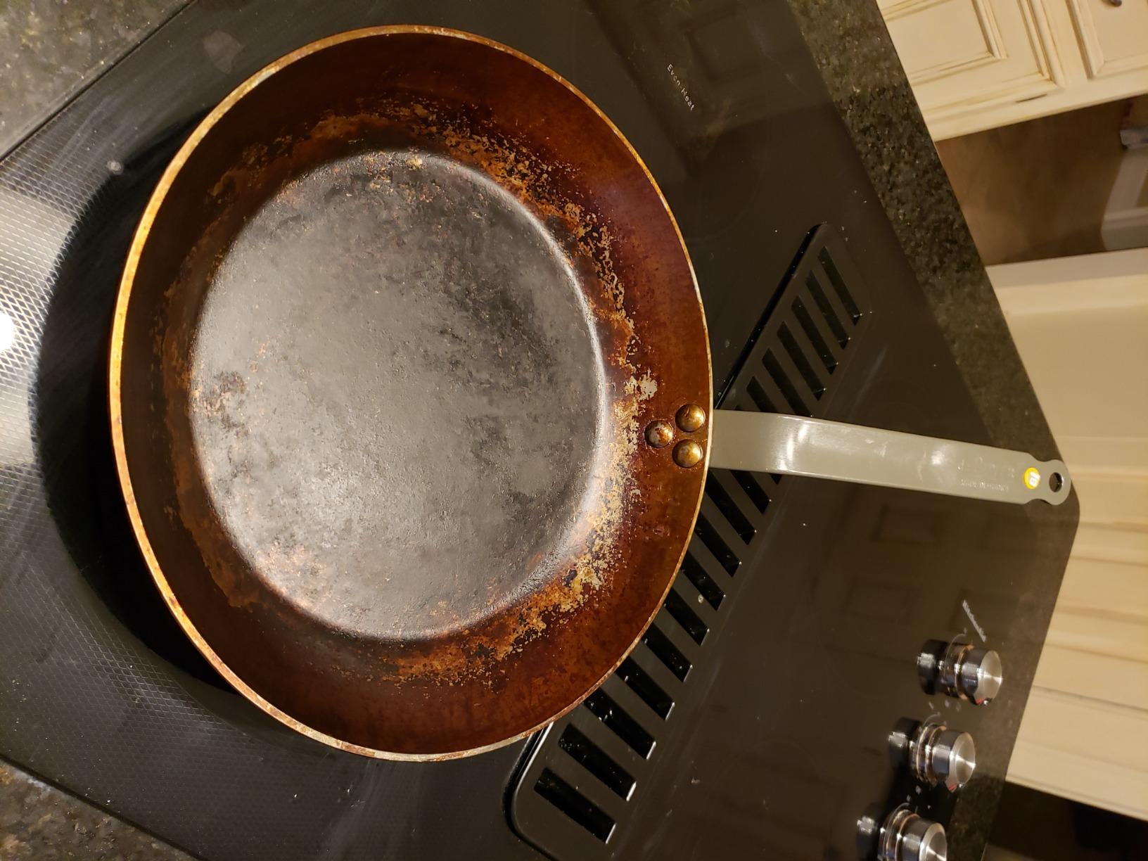 de Buyer MINERAL B Carbon Steel Fry Pan - 12.5” Diameter, 9” Cooking Surface - Ideal for Searing, Sauteing & Reheating - Naturally Non-Stick Finish - Made in France customer photo 1