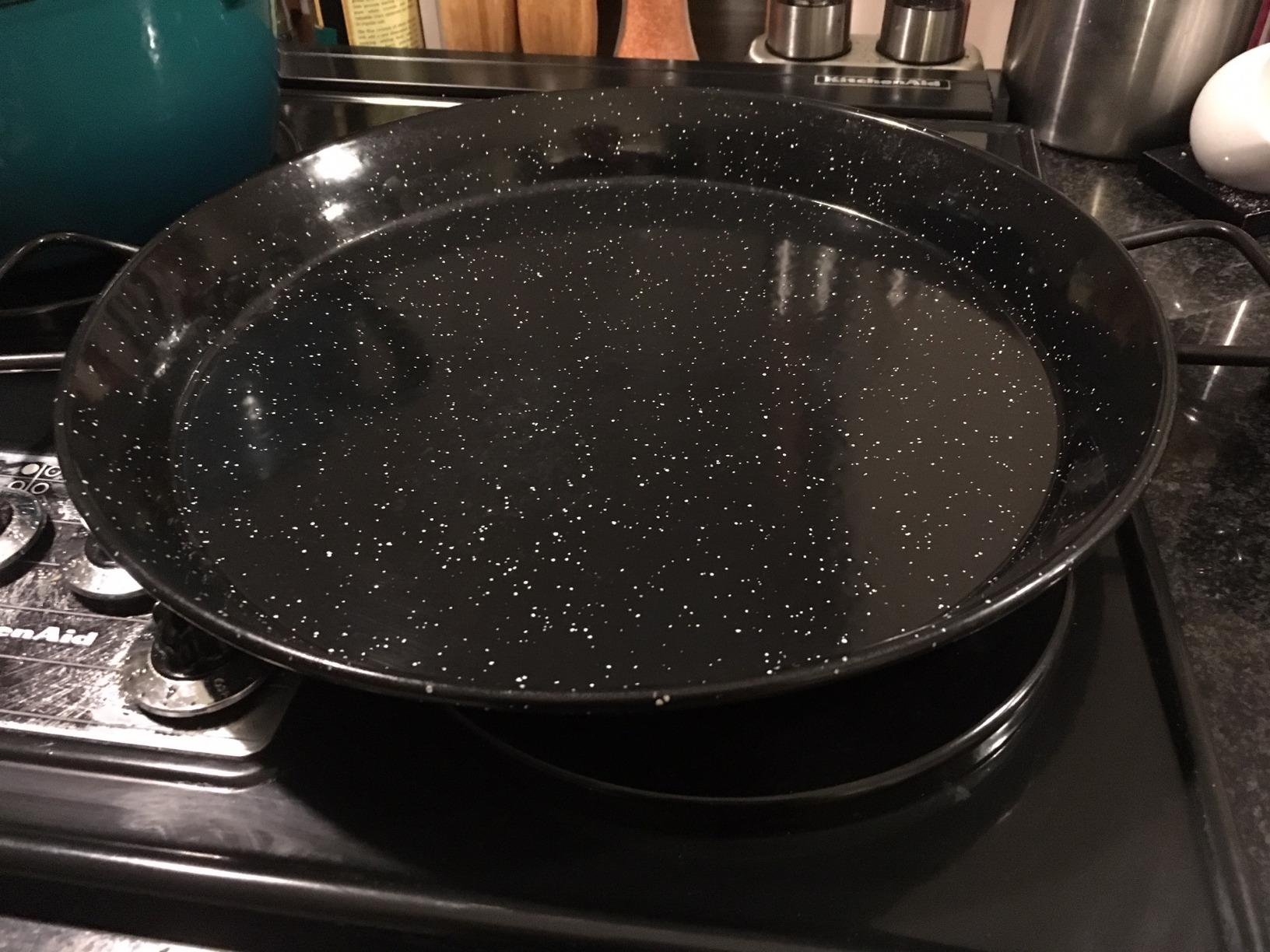 Garcima 12-Inch Enameled Steel Paella Pan, 30cm customer photo 2