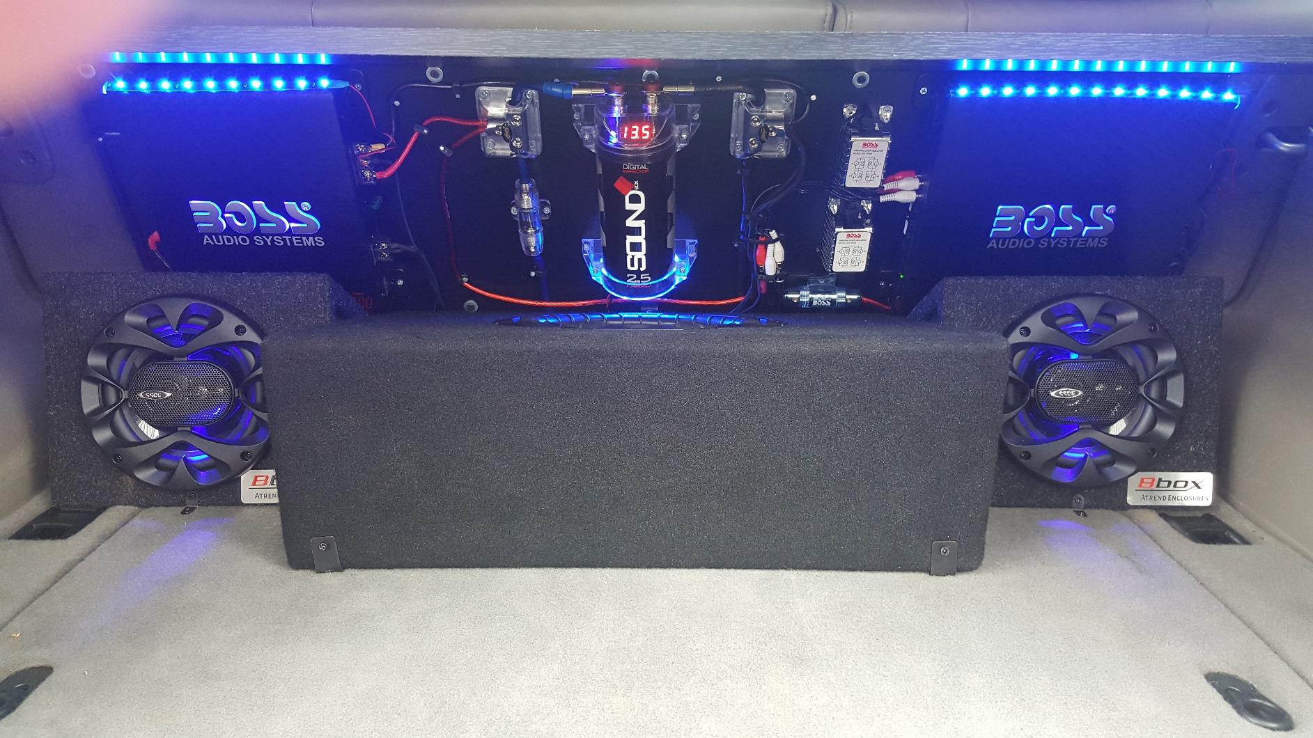 BOSS Audio Systems R2504 4 Channel 1000 Output Class A/B Car Amplifier customer photo 1