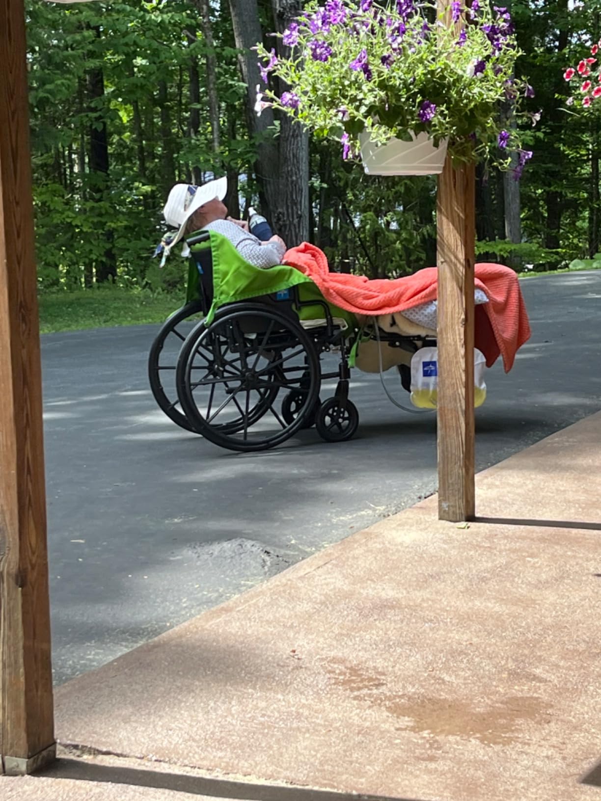 Medline Lightweight Wheelchair for Adults With Swing-Back, Desk-Length Arms, Elevating Leg Rests; 18W