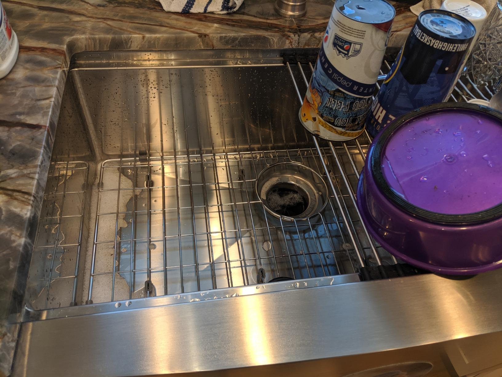 Ruvati 33-in 16-Gauge Apron-Front Farmhouse Workstation Sink - RVH9200 customer photo 1