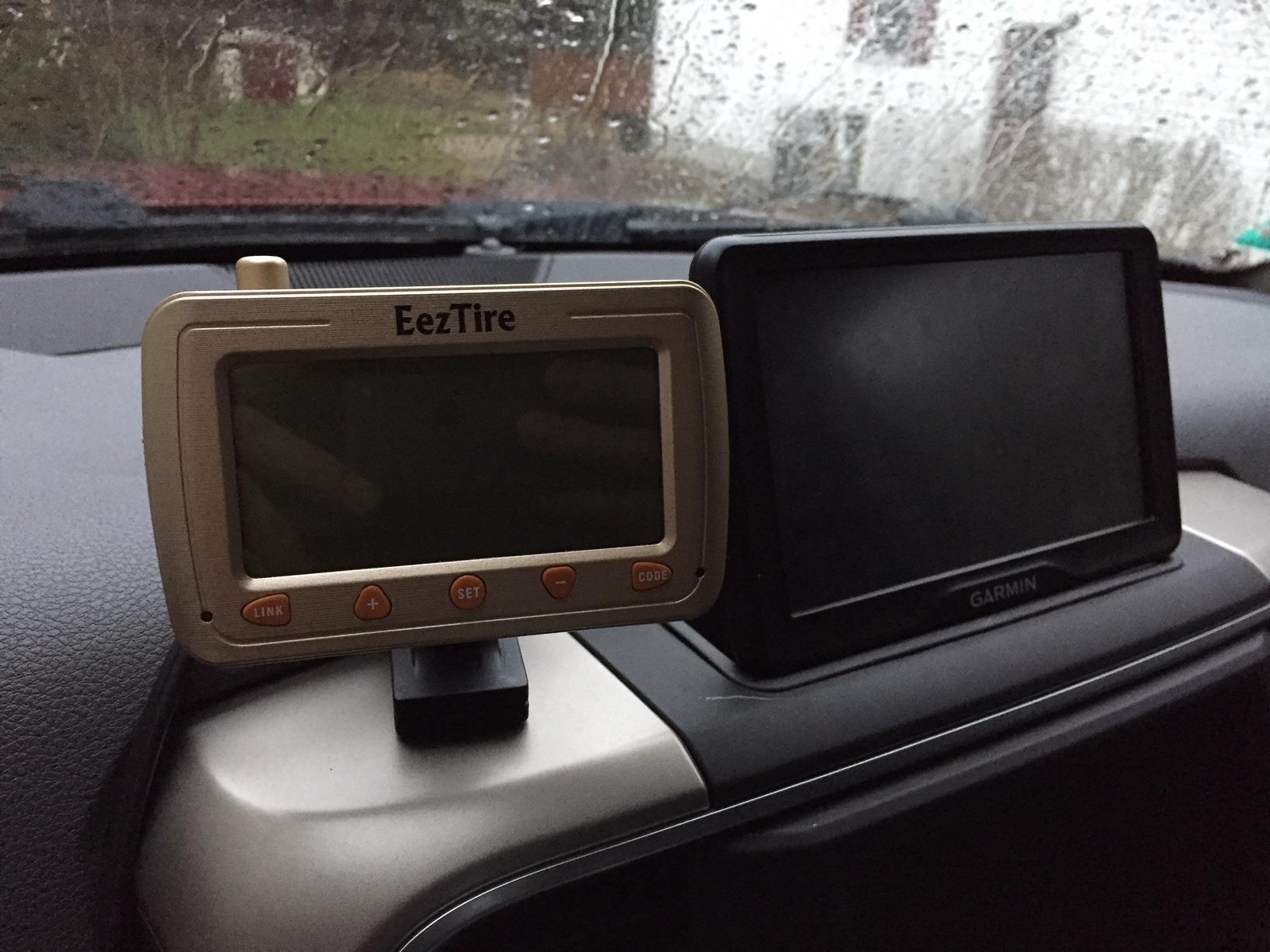 EEZTire-TPMS Pro (518C) Tire Pressure and Temperature Monitoring System with 3.5