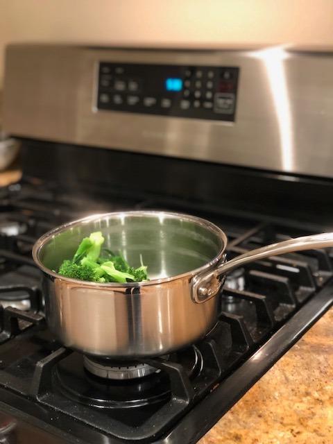 Cuisinart 1.5 Quart Multiclad Pro Triple Ply Saucepan w/Cover, MCP19-16N customer photo 2