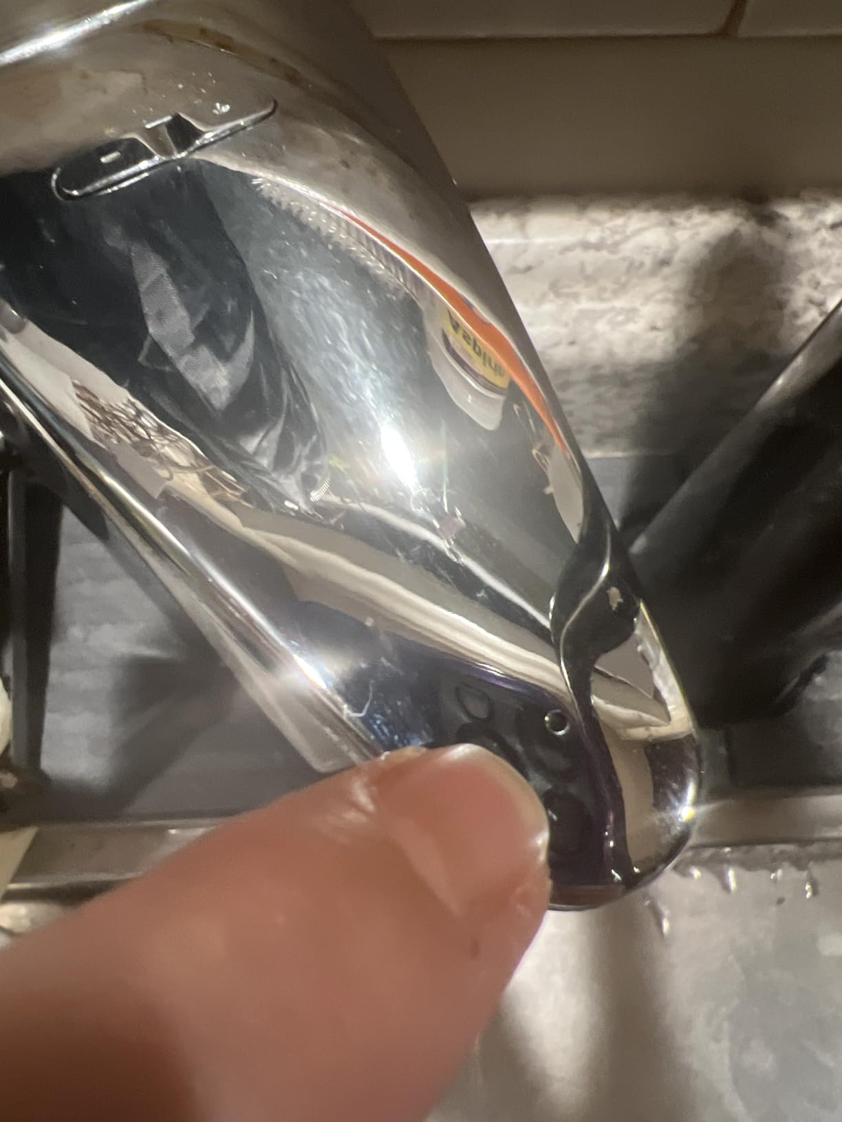 simplehuman 8 oz. Touch-Free Sensor Liquid Soap Pump Dispenser with Soap Sample, Brushed Nickel customer photo 1