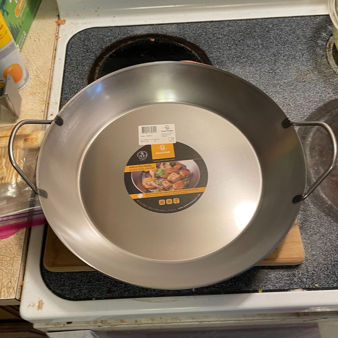 Matfer Bourgeat Black Carbon Steel Paella Pan, 15 1/2