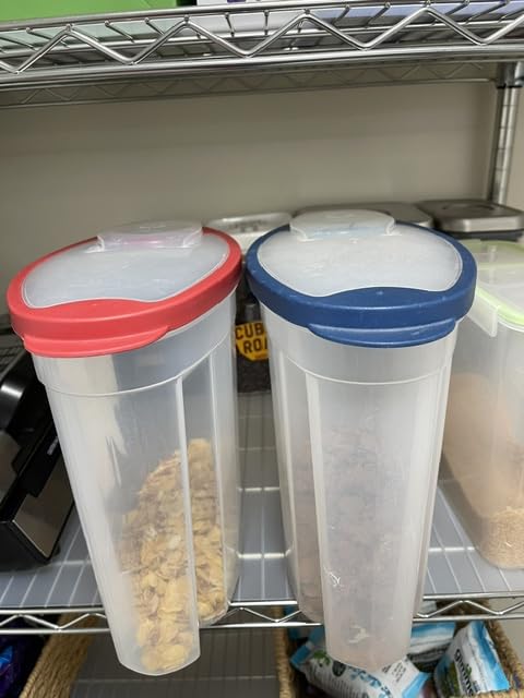 Rubbermaid Flex and Seal Cereal Keeper, 1.5 Gallon, BPA-Free, Clear with Red Lid, Airtight customer photo 1