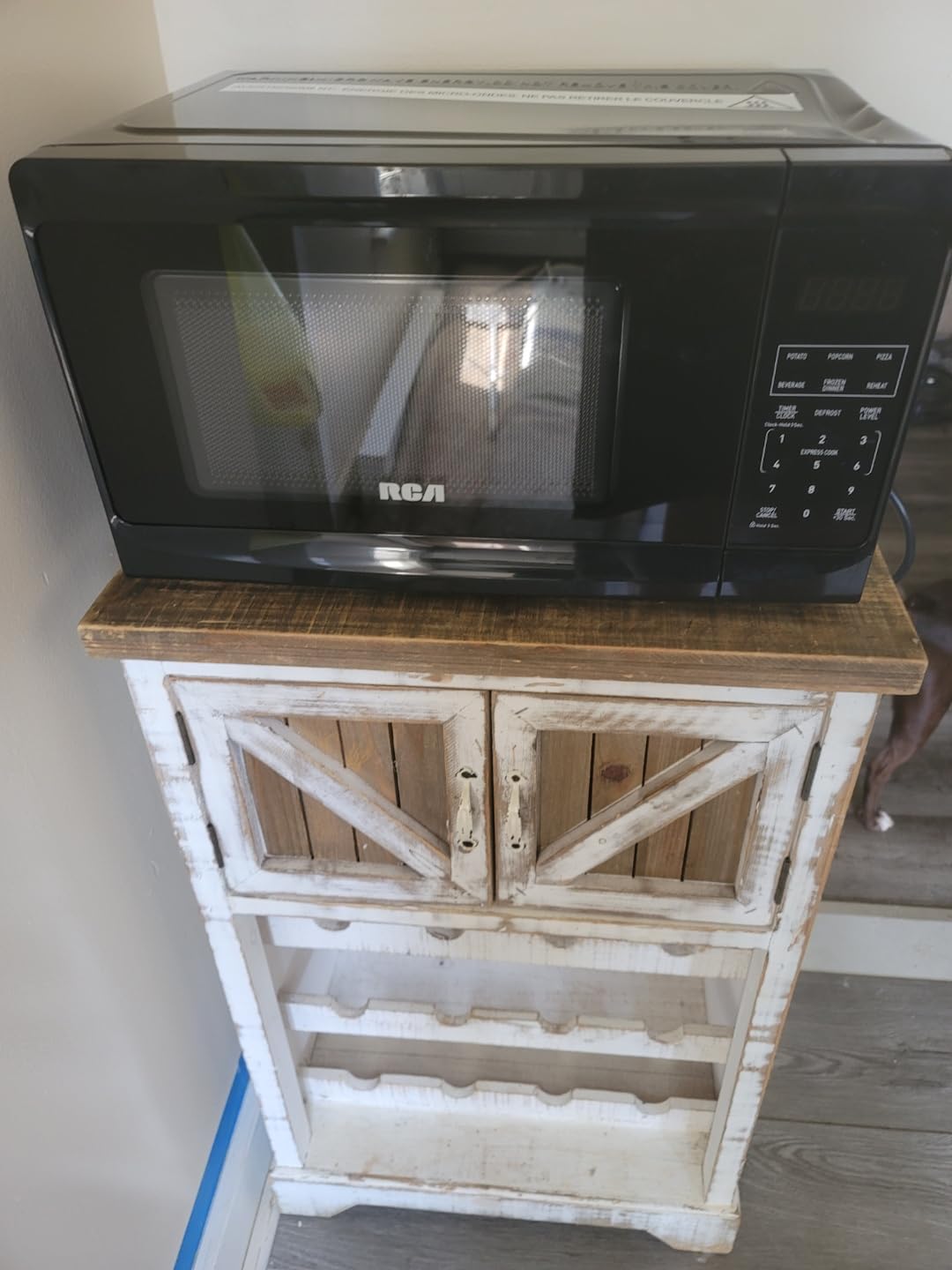 FRIGIDAIRE EMW733BLACKAMZ 0.7 Cu. Ft. Microwave, Black customer photo 1