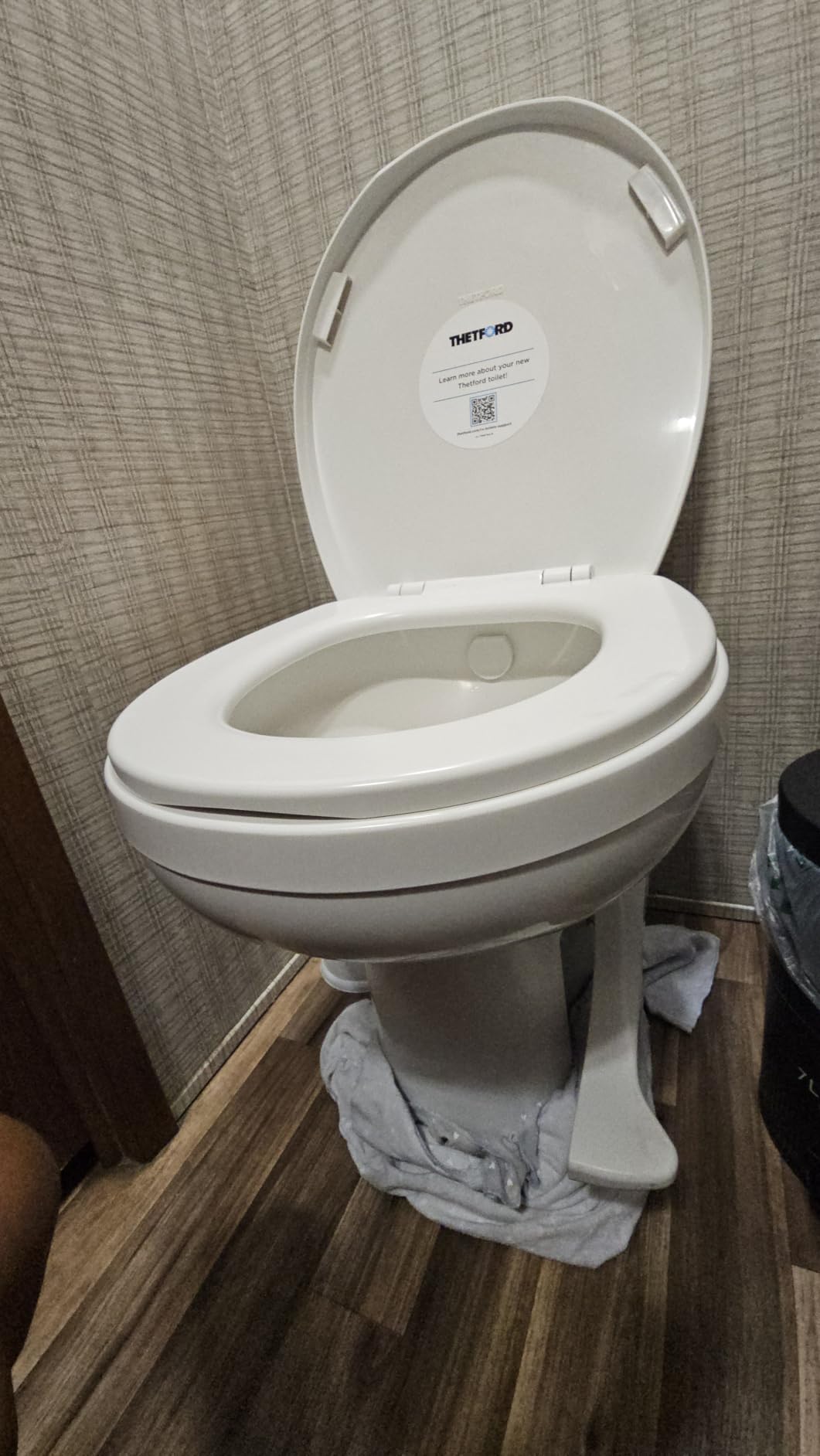Aqua-Magic Residence RV toilet / High Profile / White - Thetford 42169 customer photo 1