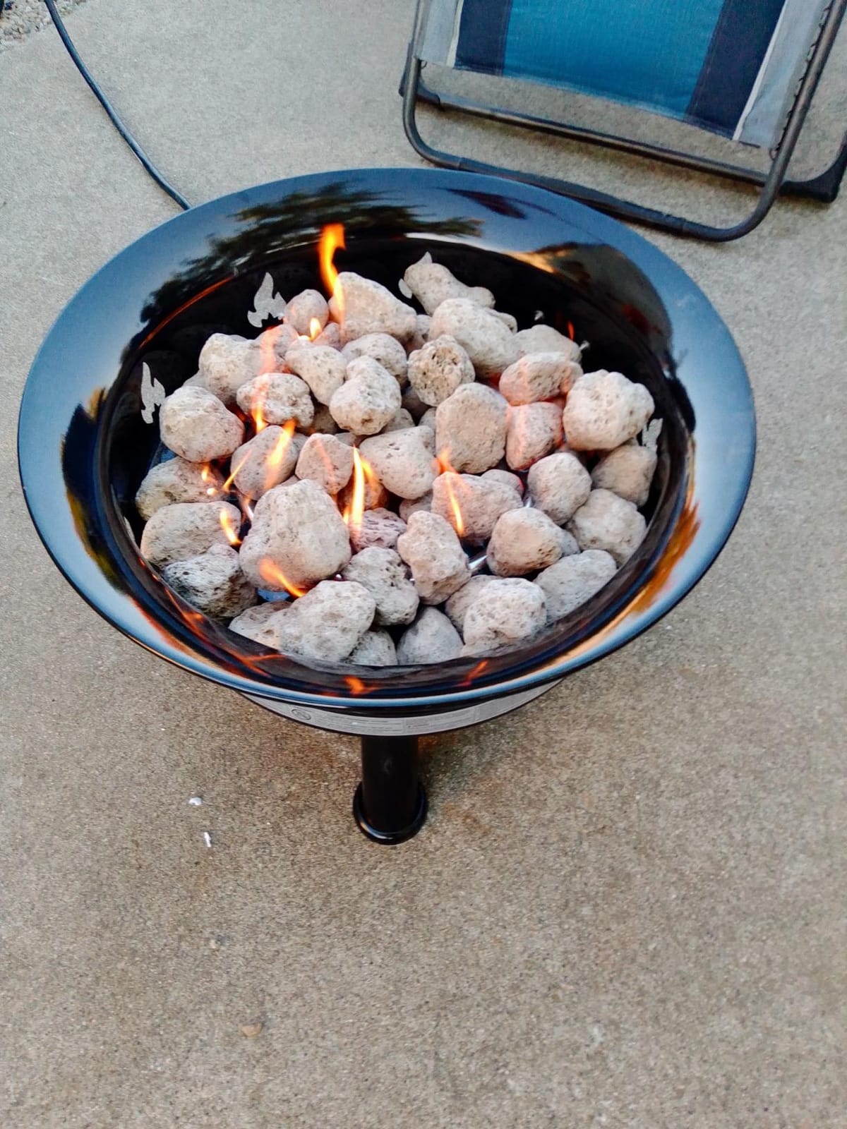 Outland Living Firebowl Smokeless Fire Pit, Round Outdoor Portable Propane Gas Fire Pit with UV and Weather Resistant Durable Cover, 24-Inch Diameter 58,000 BTU, Black, 883 Mega, For Outside Use customer photo 1