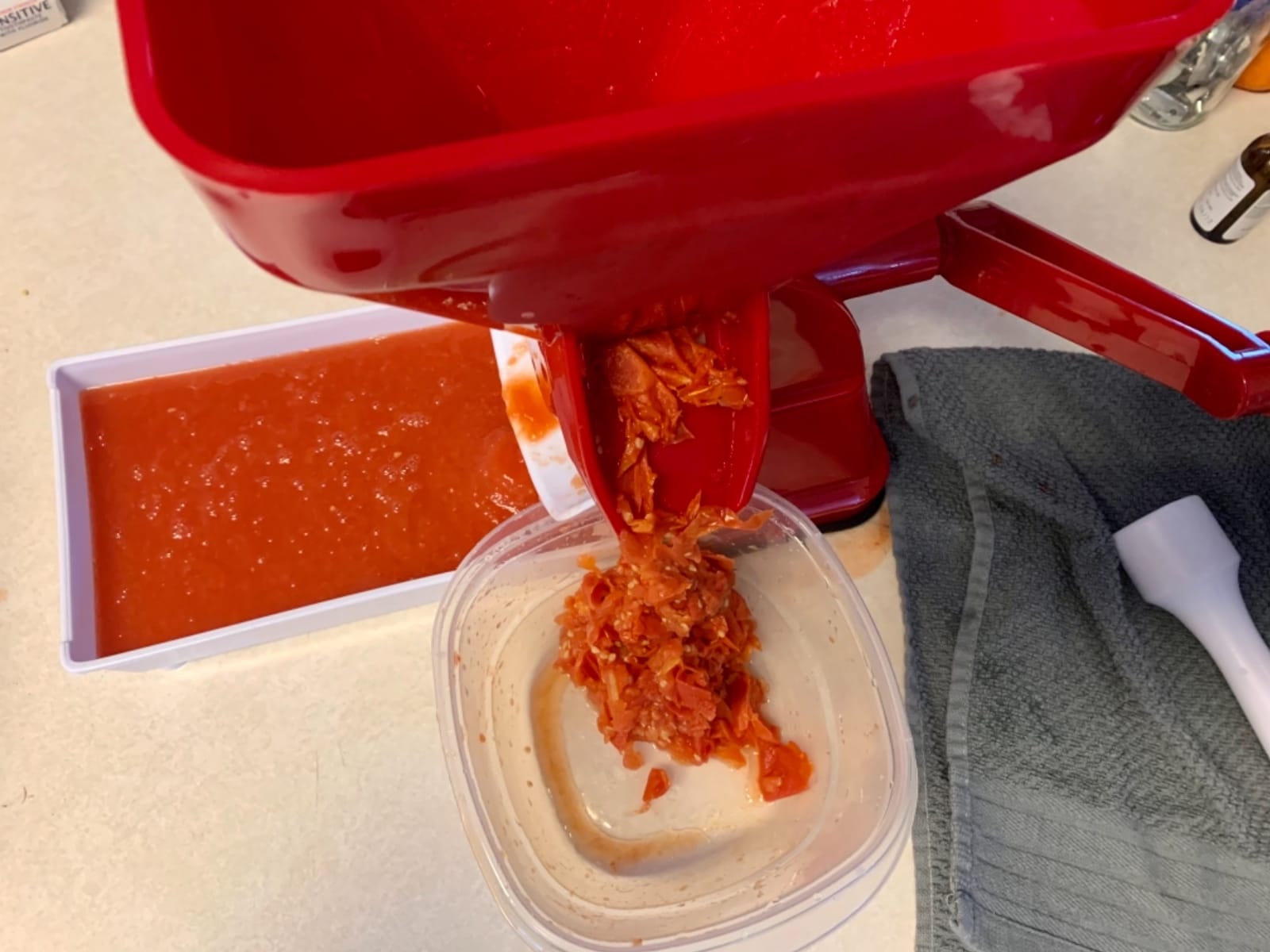 Tomato Strainer, Easily Juices w No Peeling Deseeding or Coring Necessary customer photo 2