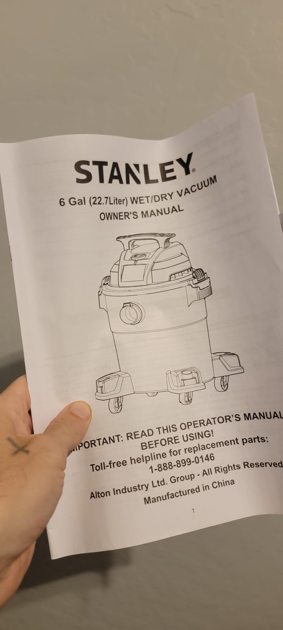 Stanley - SL18116P Wet/Dry Vacuum, 6 Gallon, 4 Horsepower Black customer photo 1