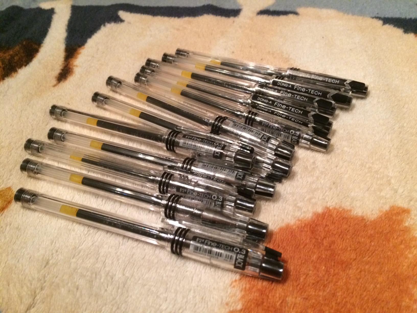 Fine-Tech Excellent Writing, 0.3 mm, Gel Ink Roller Ball Pens, Black (Pack of 12) customer photo 1