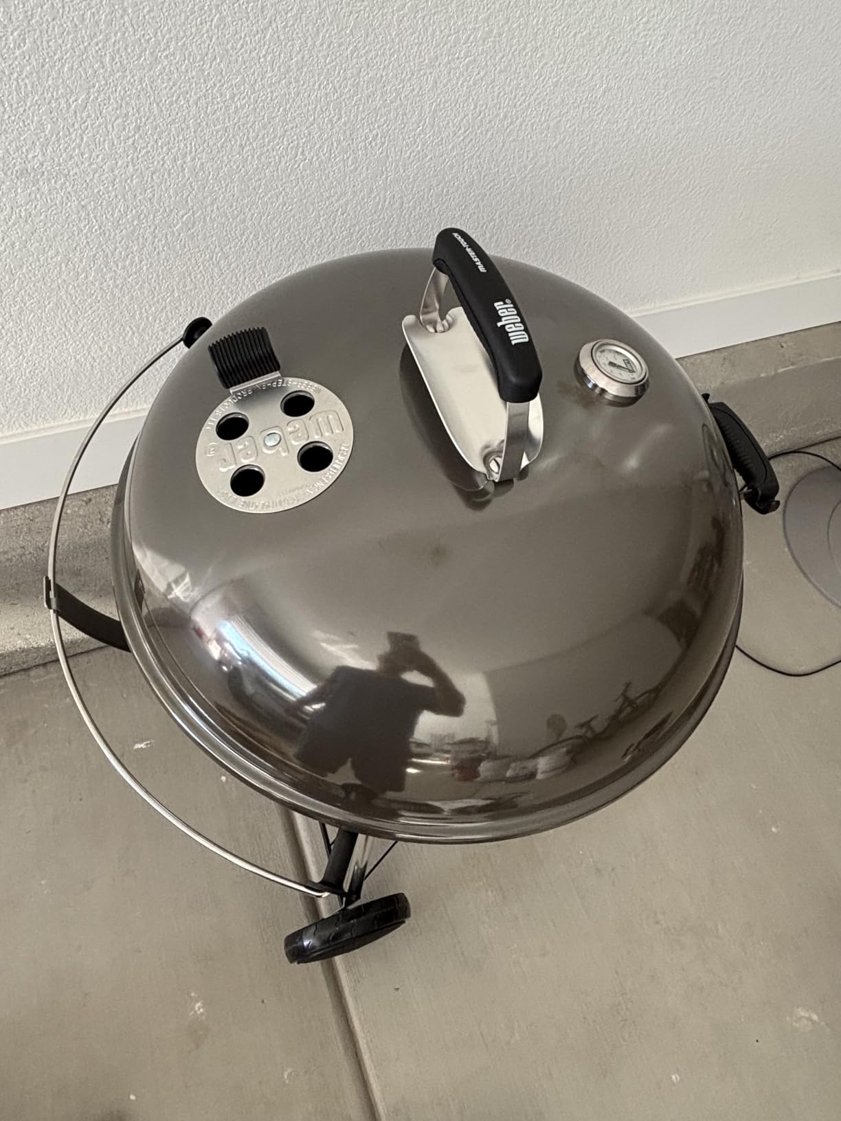 Weber Master-Touch Charcoal Grill, 22-Inch, Black customer photo 2