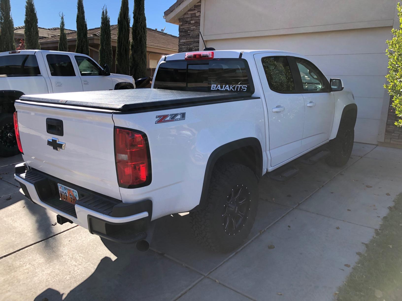 RealTruck TruXedo TruXport Soft Roll Up Truck Bed Tonneau Cover | 249801 | Fits 2015 - 2022 Chevy/GMC Colorado/Canyon 5' 3